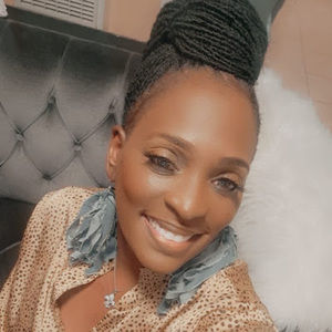 Meet your Posher, Shamika